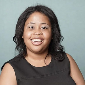 Headshot Deja Barber