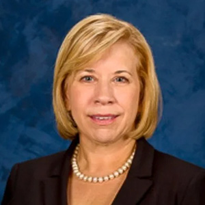 Headshot Pam Shipman